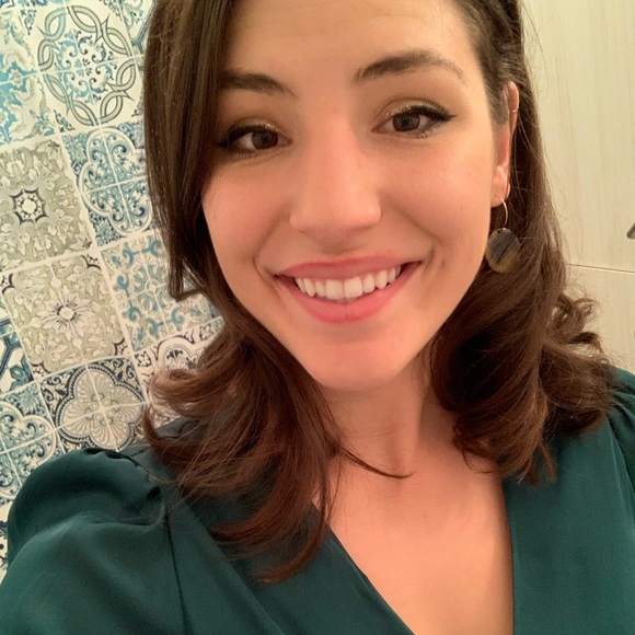 Meet your Posher, Camille - Picture 1 of 1